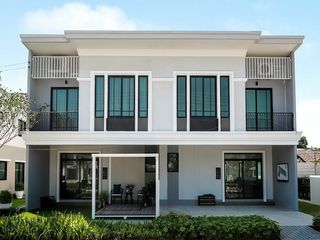 For sale 3 bedrooms townhouse in Rat Burana, Bangkok