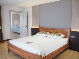 For rent 2 bedrooms condo in Pathum Wan, Bangkok