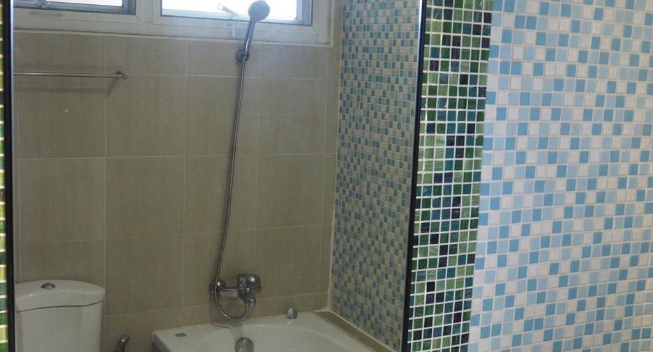 For rent 2 bedrooms condo in Pathum Wan, Bangkok