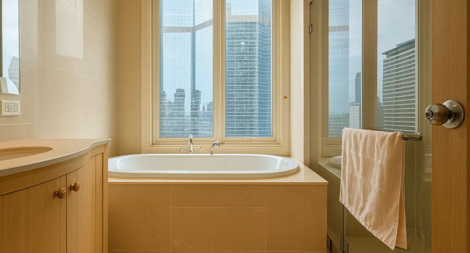 For sale 2 bedrooms condo in Sathon, Bangkok