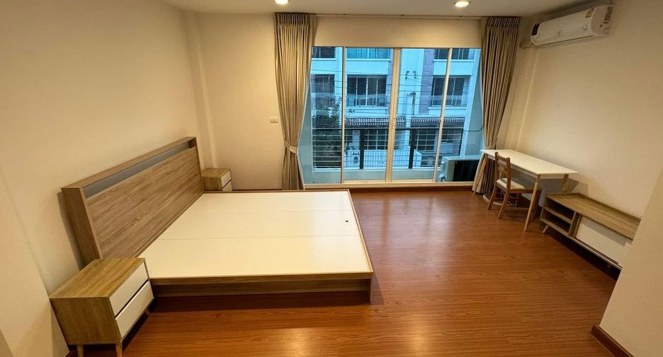 For rent 3 ベッドルーム townhouse in Chom Thong, Bangkok