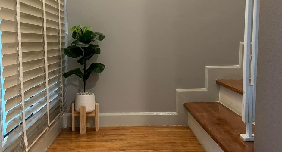 For rent 3 ベッドルーム townhouse in Chom Thong, Bangkok