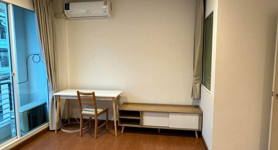 For rent 3 ベッドルーム townhouse in Chom Thong, Bangkok