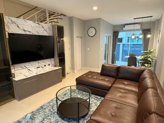 For rent 3 bedrooms townhouse in Chom Thong, Bangkok