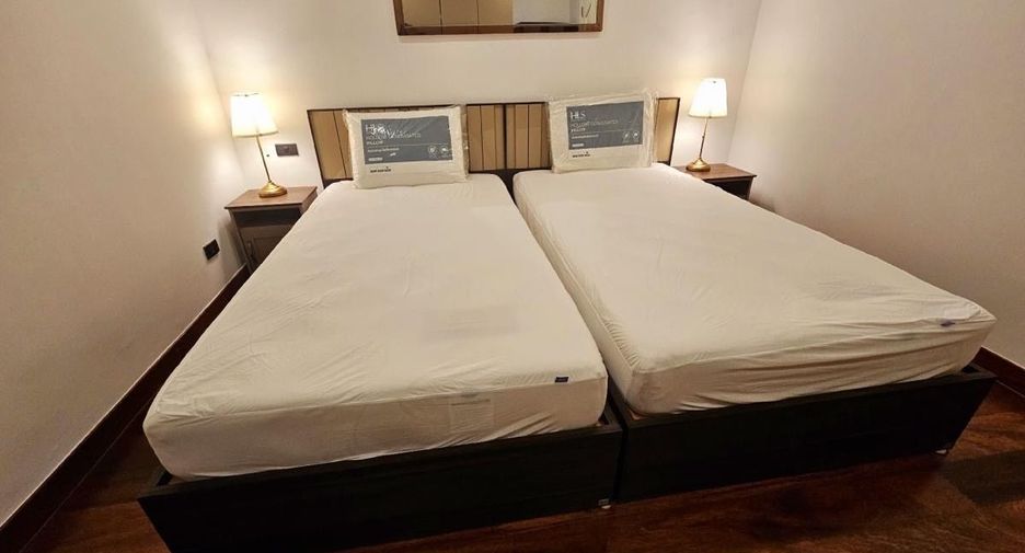 For rent 3 bedrooms condo in Watthana, Bangkok
