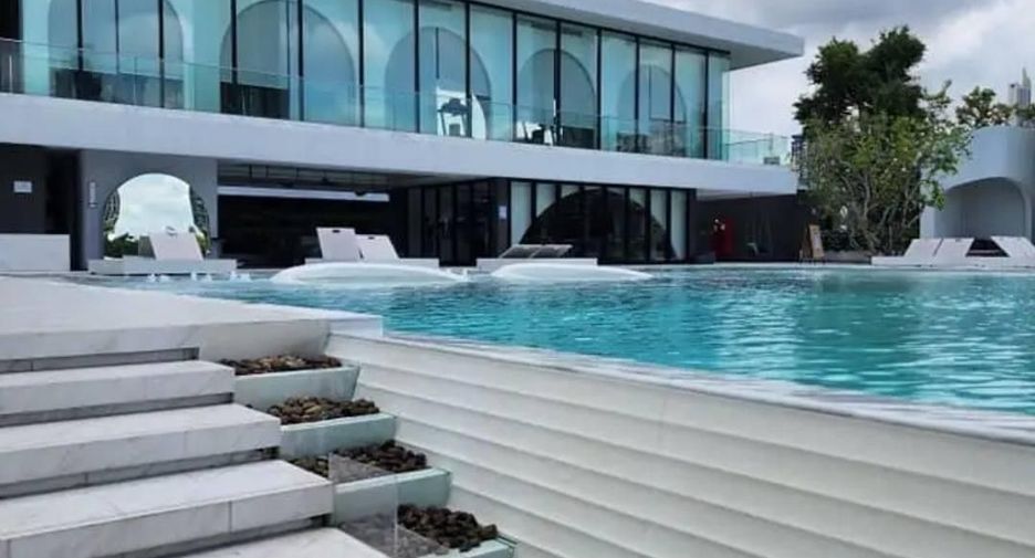 For sale studio condo in Khlong San, Bangkok