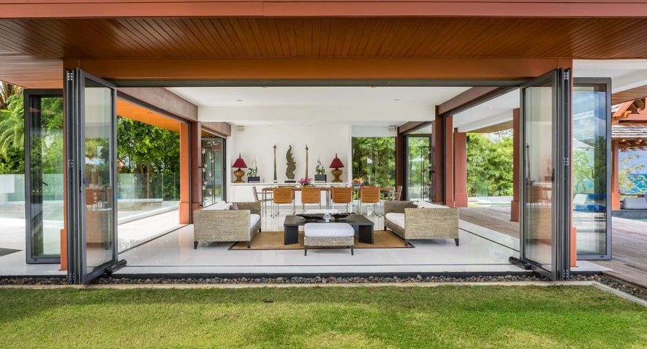 For sale 5 bedrooms villa in Kathu, Phuket