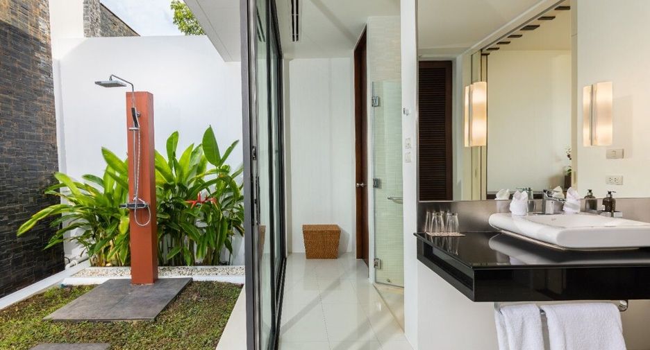 For sale 5 bedrooms villa in Kathu, Phuket