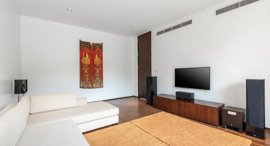 For sale 5 bedrooms villa in Kathu, Phuket