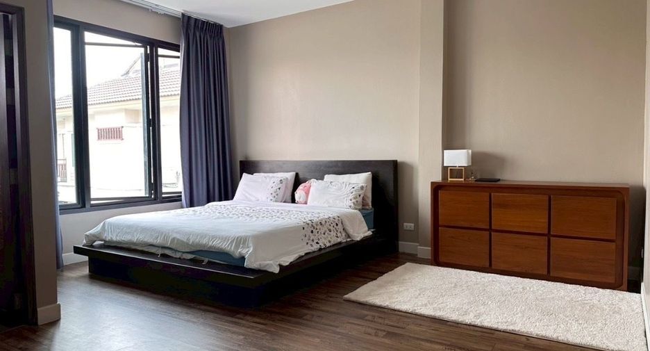 For sale and for rent 3 bedrooms house in Wang Thonglang, Bangkok