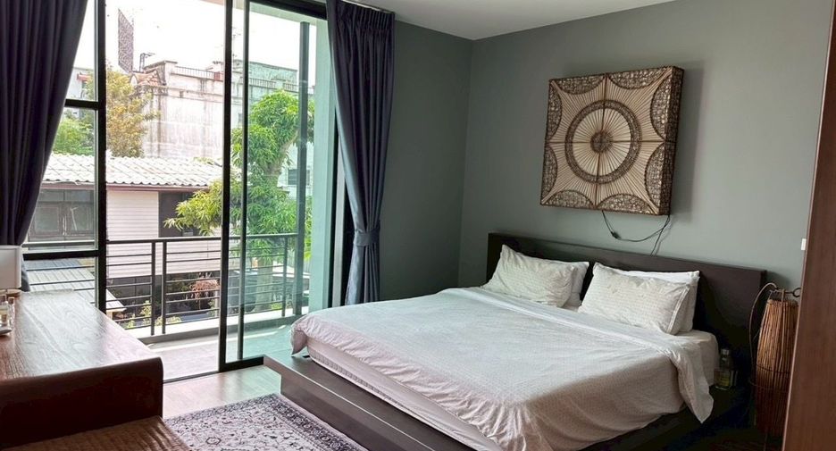 For sale and for rent 3 bedrooms house in Wang Thonglang, Bangkok