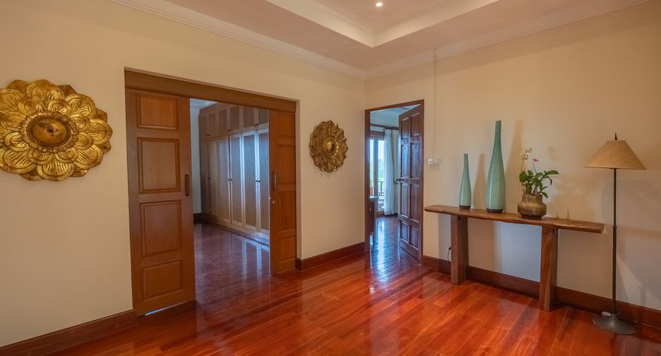For rent 5 bedrooms villa in Thalang, Phuket