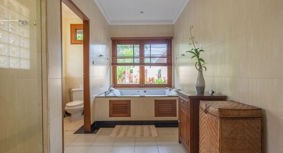 For rent 5 bedrooms villa in Thalang, Phuket