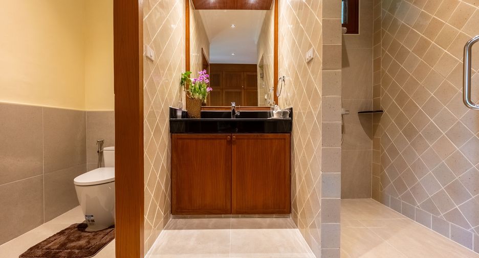For rent 5 bedrooms villa in Thalang, Phuket
