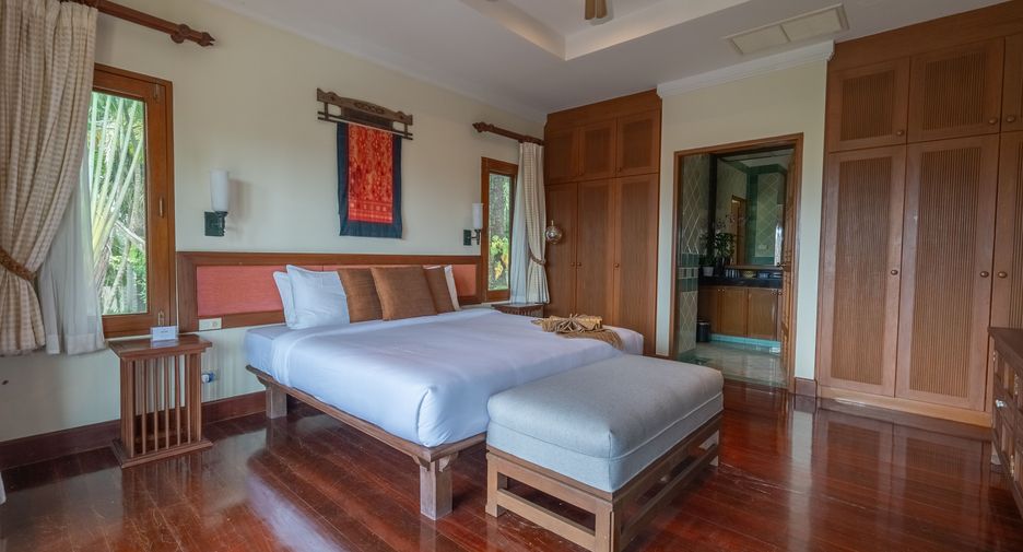 For rent 5 bedrooms villa in Thalang, Phuket