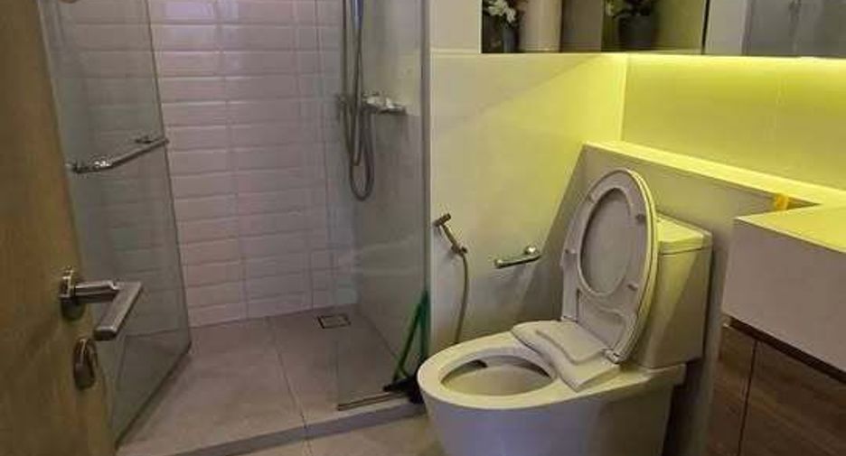 For rent 1 bed condo in Phra Khanong, Bangkok