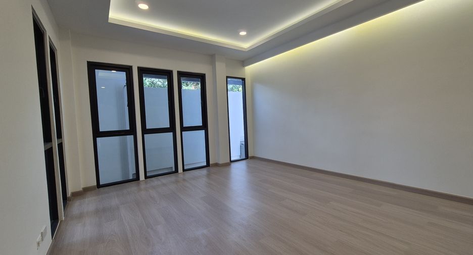 Haus zum Kauf mit 4 Zimmer in Mueang Phuket, Phuket