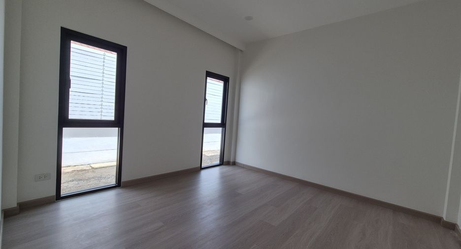 Haus zum Kauf mit 4 Zimmer in Mueang Phuket, Phuket