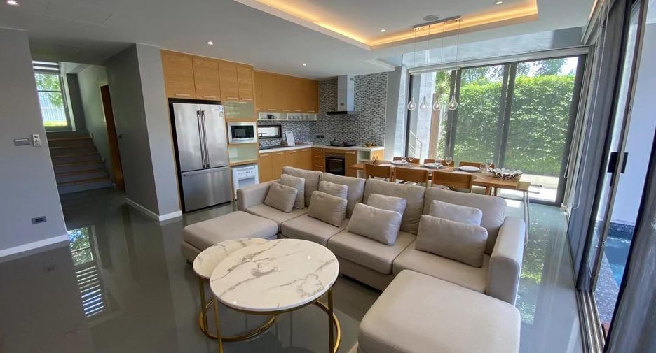 For sale 3 bedrooms villa in Mueang Phuket, Phuket