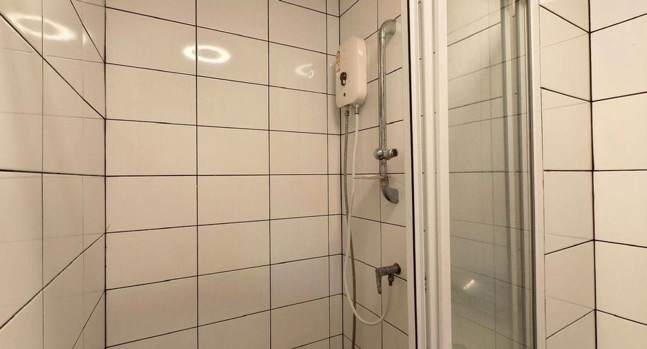 For rent studio condo in Huai Khwang, Bangkok