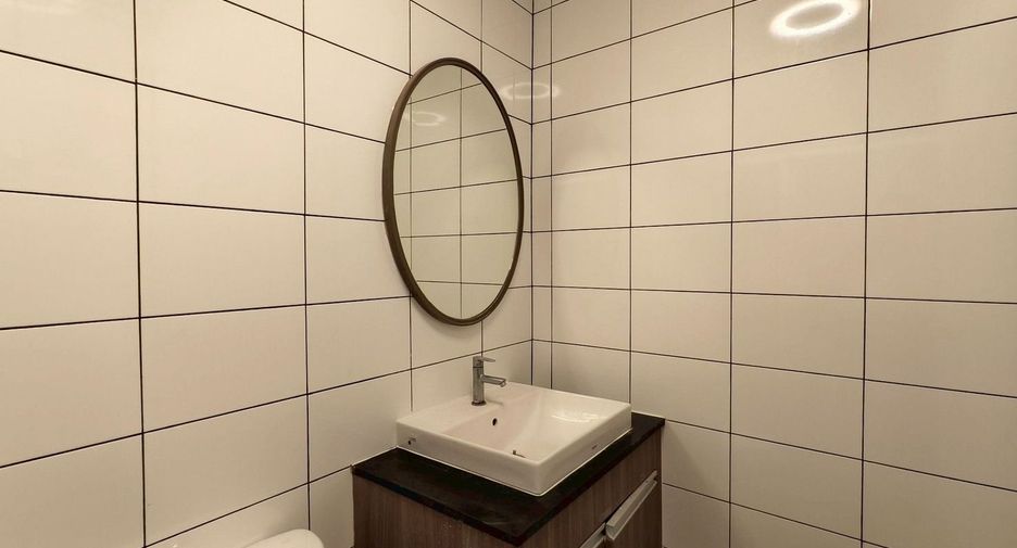For rent studio condo in Huai Khwang, Bangkok