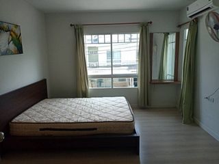 For rent 2 bedrooms townhouse in Bang Bo, Samut Prakan