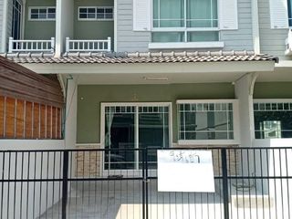 For rent 2 bedrooms townhouse in Bang Bo, Samut Prakan