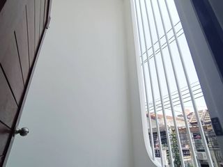 Аренда 3 спальни таунхаус в Пхра Кханонг, Бангкок