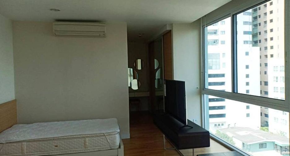 Condo en alquiler de 3 habitaciones en Khlong Toei, Bangkok