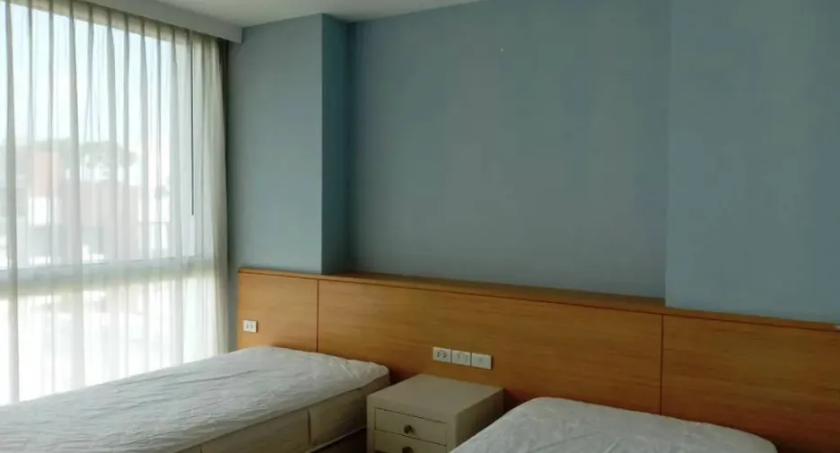 Condo en alquiler de 3 habitaciones en Khlong Toei, Bangkok