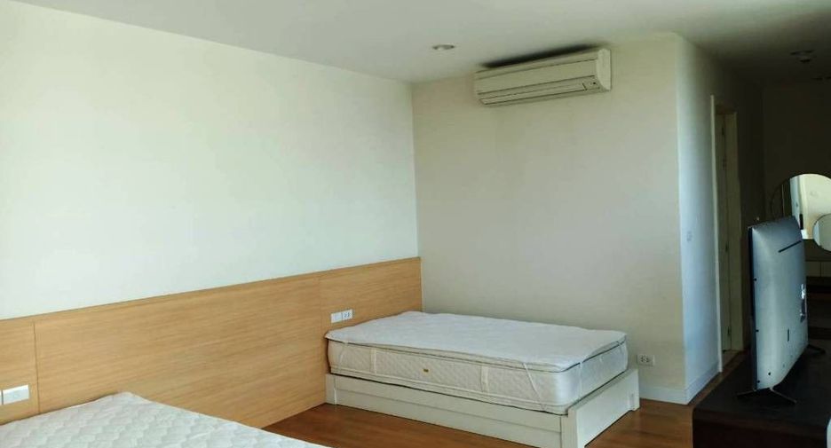 Condo en alquiler de 3 habitaciones en Khlong Toei, Bangkok