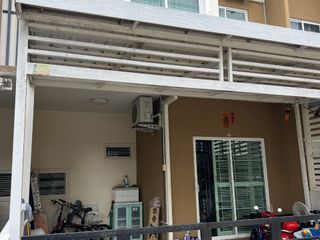 For sale 3 bedrooms townhouse in Thung Khru, Bangkok