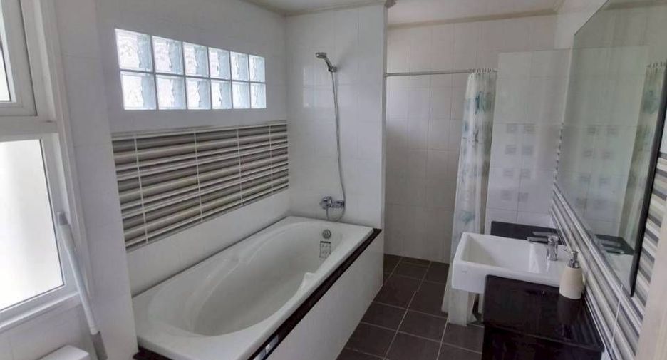 For rent 4 ベッドルーム house in Mueang Phuket, Phuket
