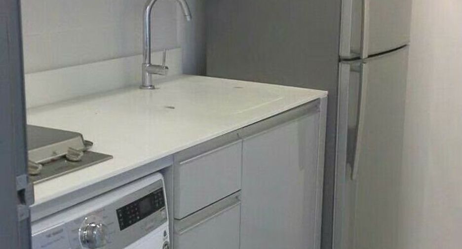 Продажа 2 спальни кондо в Пхра Кханонг, Бангкок