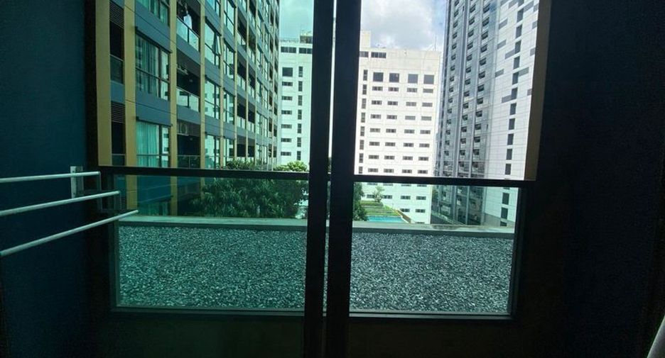 For sale 1 bed condo in Watthana, Bangkok