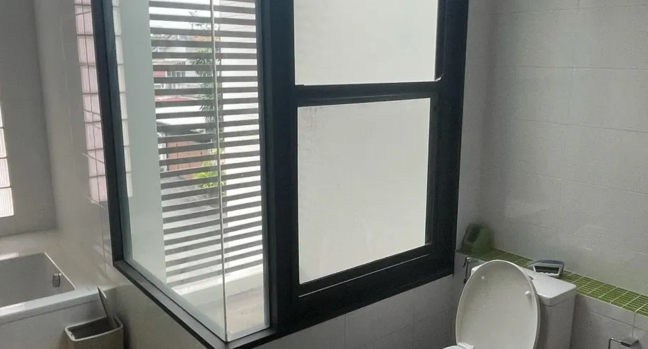 For sale 4 bedrooms house in Lat Phrao, Bangkok