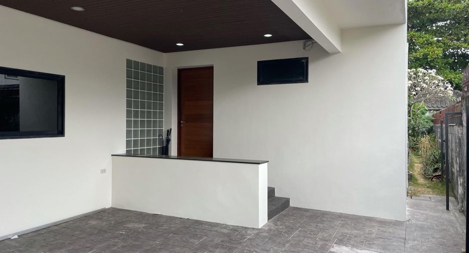 For sale 4 bedrooms house in Lat Phrao, Bangkok