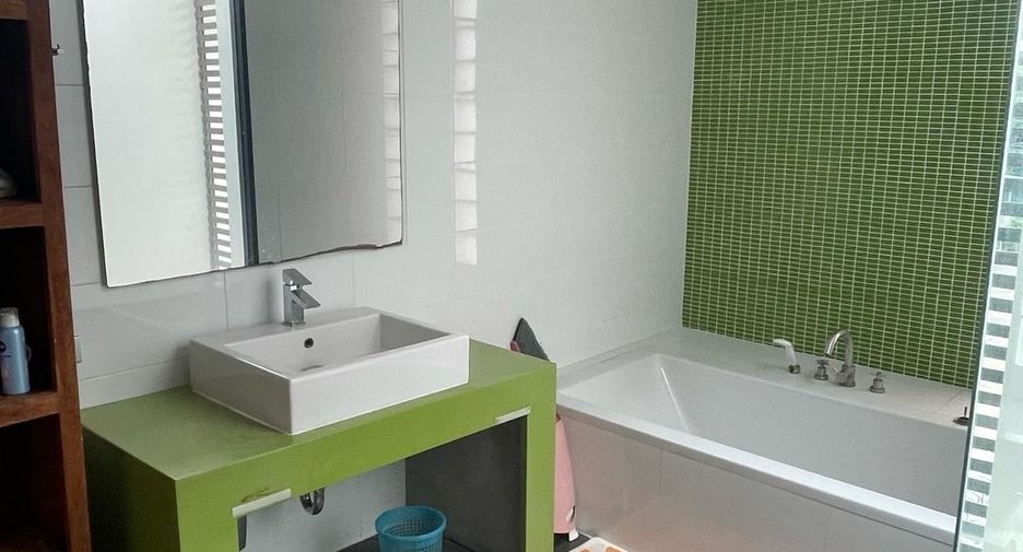 For sale 4 bedrooms house in Lat Phrao, Bangkok