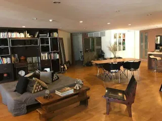 À vendre 4 chambres condo à Watthana, Bangkok
