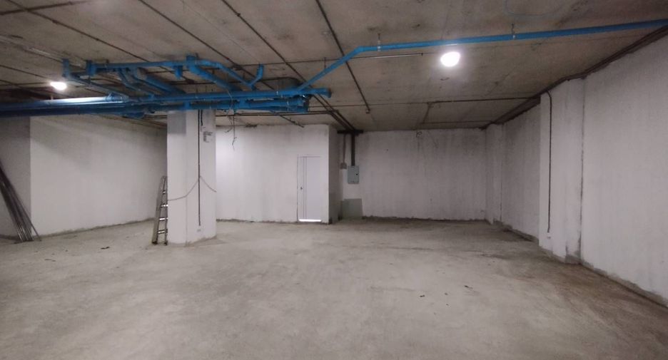 For rent retail Space in Khlong Toei, Bangkok