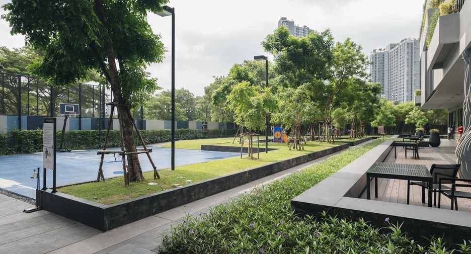 For rent 1 bed condo in Watthana, Bangkok