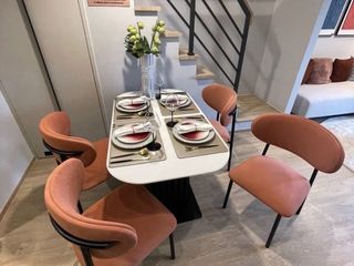Condo en venta de 2 habitaciones en Bang Rak, Bangkok