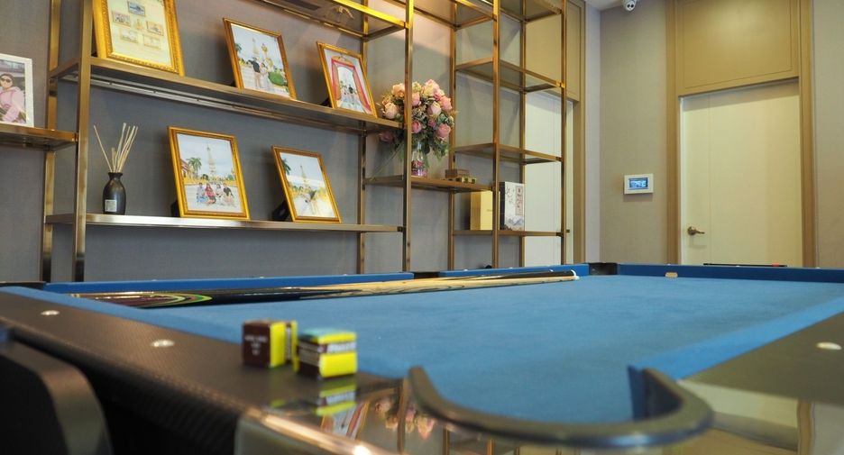 For sale 4 bedrooms house in Taling Chan, Bangkok
