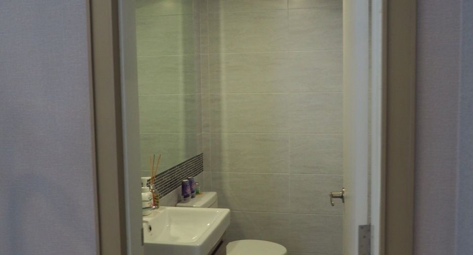 For sale 4 bedrooms house in Taling Chan, Bangkok
