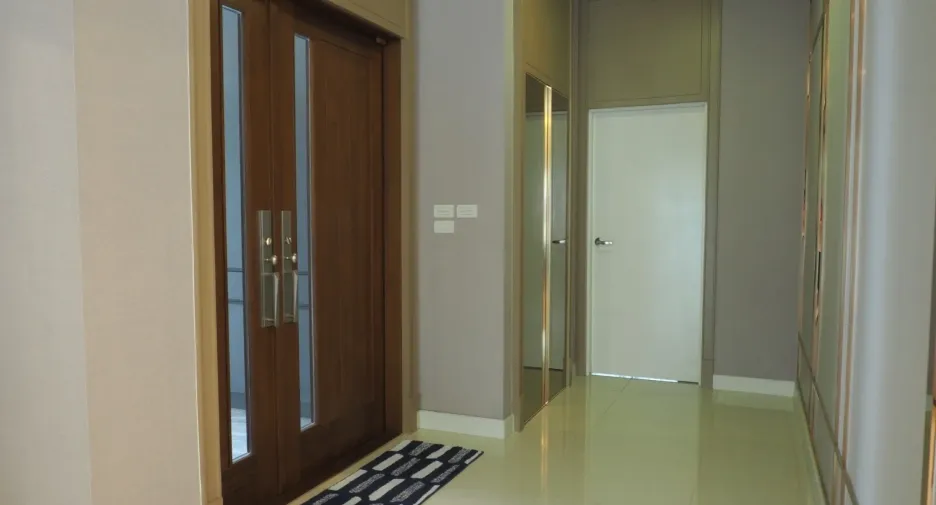 For sale 4 ベッドルーム house in Taling Chan, Bangkok
