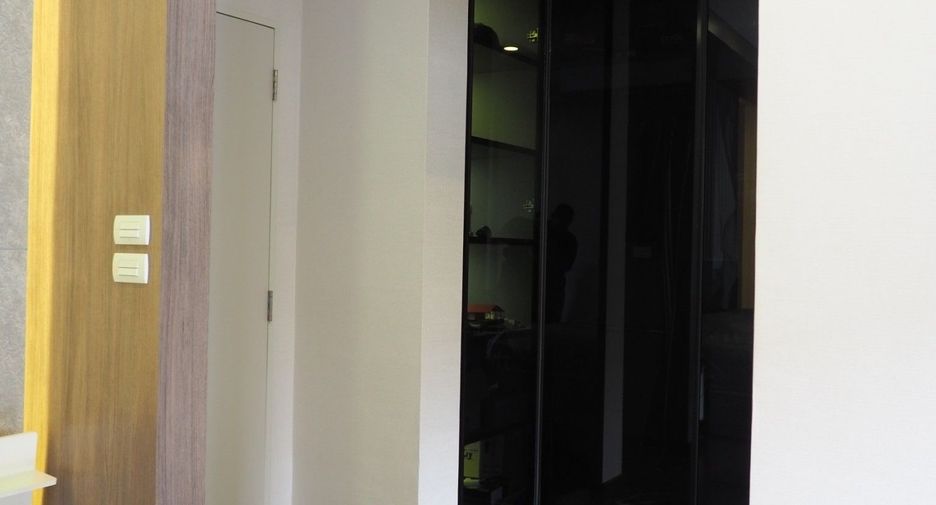 For sale 4 bedrooms house in Taling Chan, Bangkok