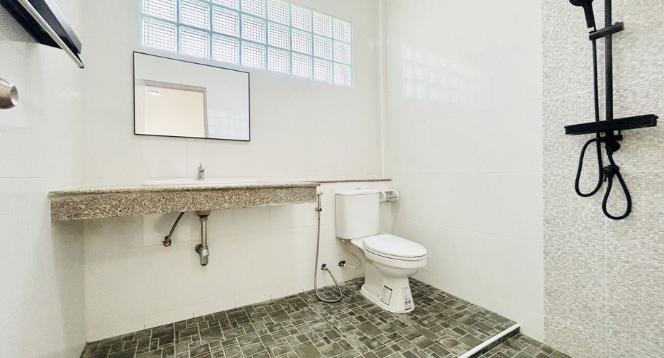 For sale 2 bedrooms townhouse in Thalang, Phuket