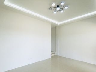出售 2 卧室 联排别墅 在 塔朗, 普吉