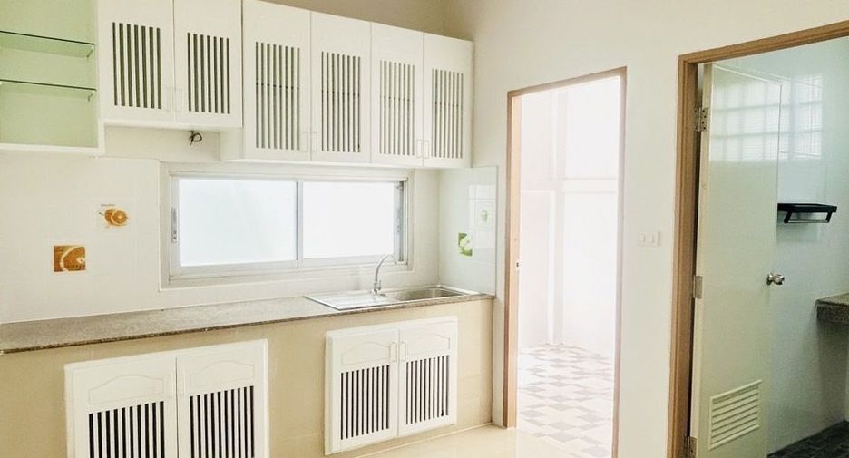 For sale 2 bedrooms townhouse in Thalang, Phuket
