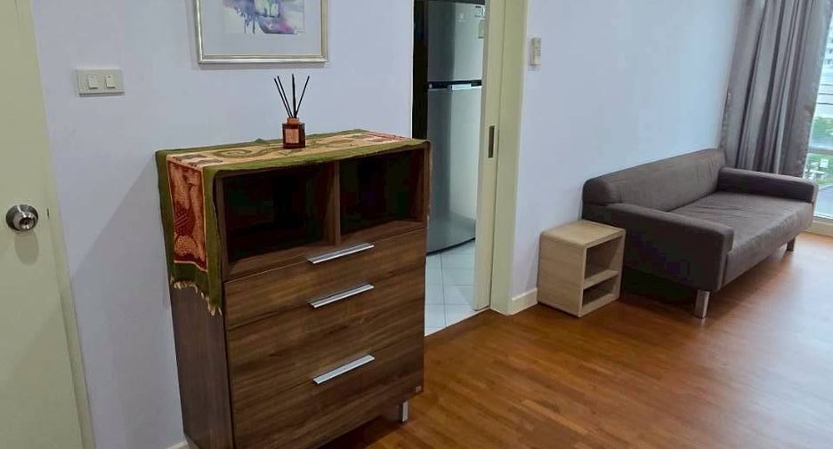 For rent 1 bed condo in Khlong Toei, Bangkok
